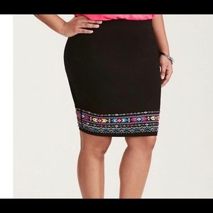 Torrid Embroidered Ponte Mini Skirt NWOT